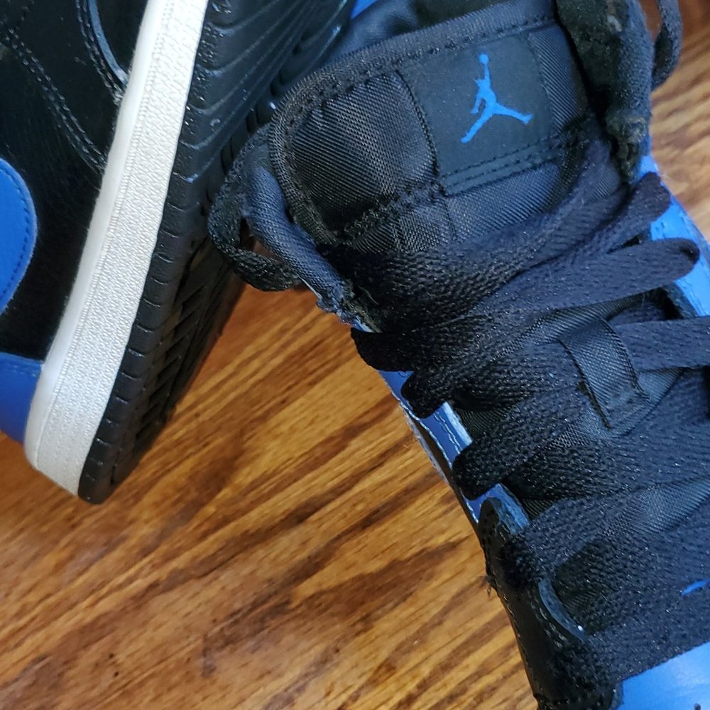 Jordan 1's - Picture 3 of 3